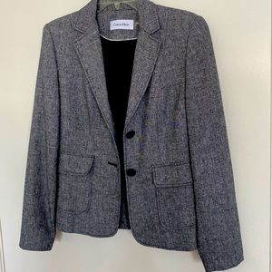 Calvin Klein brand gray linen sports coat, petite size 4, almost new